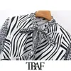 Traf女性のファッション弓と蝶のティーブラプリントブラウスヴィンテージ長袖動物柄女性のシャツシックなトップス210415