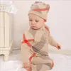 Fall vinter baby stickning rompers med hattar spädbarn pojkar flickor plaid långärmad jumpsuits toddler nyfödda onesies barn romer 0-24 månader