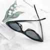 2021 Sommar Fashion Cat Eye Triangle Small Frame Glasses Resor Utomhus Party Decoration Kvinnors Solglasögon