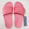 Europeiskt märke Tofflor Mode män kvinnor randiga sandaler kausala Halkfria sommar huaraches flip flops bra STORLEK 38-46