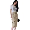Traje femenino Impresión de letras Slim Wasit Camiseta Tops y falda de lápiz de cintura alta Conjuntos de dos piezas Trajes para mujer 210529