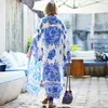 INSPIRADO Fénix Estampado floral Kimono largo blusa con aberturas laterales Cárdigan mujeres tops de verano Maxi Beach blusas gypsy chic 210412