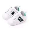 Scarpe da bambino Neonato Ragazzi Ragazze Heart Star First Walkers Culla Soft Bottom Kids Lace Up PU Prewalker Sneakers