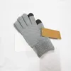 gants du doigt