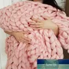 Coperta lavorata a maglia grossa a mano di moda Filato spesso Poliestere simile alla lana Coperte lavorate a maglia ingombranti Inverno Morbido Tiro caldo Trasporto di goccia Prezzo di fabbrica design esperto Qualità