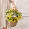 装飾的な花の花輪の花輪の1つの束のgypsophila造花、光の高級花の配置、プラスチック製の緑の植物。