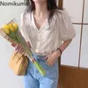 Nomikuma Koreański Eleganckie Bluzki Kobiety Odwróć Kołnierz Krótki Rękaw Topy Pearl Dekoracja Pojedynczy Koszulki Blusas Blusas Mujer 210514