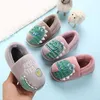 Kinder Baumwollhausschuhe Jungen und Mädchen warme weiche Sohlen Cartoon niedliche Heimschuhe Winter Baby Dinosaurier Baumwollschuhe 211023