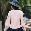 Halk Stil Yaz Kadın Tshirt Çiçek Nakış Vintage V Yaka Tops 100% Pamuk 3/4 Kollu Tee Gömlek Femme Tees Artı Boyutu D337 210512