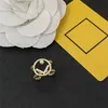Moda Luxo Anéis De Diamante Com Pedras Laterais Womens Highend Marca Designer Anel Womens Dia dos Namorados Dia Social de Alta Qualidade Versátil Jóias