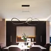 design del soffitto del ristorante.