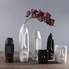 Nowy wystrój domu Kreatywny wazon ceramiczny dla kwiatów Streszczenie ludzkiej twarzy nordycka dekoracja domowa suszona wazon kwiatowy 210409
