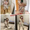 Hojas de primavera Impreso Pijama de mujer Algodón Talla grande Conjunto de dos piezas Breve Moda Manga larga Ropa para el hogar Ropa de dormir femenina 210809