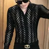 Camicia sexy in pizzo trasparente Moda uomo Vedi attraverso Clubwear Camicie eleganti nere Camicetta da uomo per eventi da ballo Top Chemise 210522