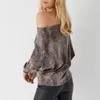 Camiseta As mulheres outono sexy fora do ombro leopardo camiseta Forma SnKae Imprimir Batwing Sleeve topo Túnica Floral Casual 210414