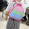 19cm Rainbow Tie Dye Fidget Backpack Bubble Leksaker Väska Tryck Bubblor Purses Kids Vuxen Sport Casual Axel Väskor Handväska