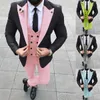 男性のための最新のピンクの結婚式のスーツを調整された特大のジャケット新郎最高の男Tuxedo Blazerダブルブレストベストパンツ3個x0608