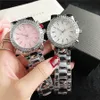 Marka zegarek dla kobiet Diamond Crystal Big Letters Style Metal Steel Band Karartz Car Watch GS 452671