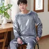 男性の厚手のパジャマの厚いフランネルスリーウェアスーツ2個のパジャマホム暖かいカジュアルな家の服Pijama Hombre 211111