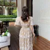 到着したスパンコールの刺繍カスケード夏のドレスの女性セクシーなVネック半袖メッシュロービー210520