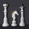 VILEAD 1 pz Figurine di pezzi degli scacchi per la decorazione d'interni Ufficio Soggiorno Accessori per la decorazione della casa Ornamento moderno di scacchi 211105