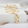 مصمم قلادة فاخرة مجوهرات زهرة بلورة أولية للنساء A-Z الحروف الأبجدية سلسلة الذهب قلادة الزركون