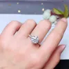 LeeChee Moissanite Ring Met Certificaat D Kleur VVS1 Uitstekend Geslepen Vrouwen Verlovingscadeau Lab Diamond Real 925 Solid Silver286Y