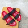 [Z Box] Pantofle Plażowe Mężczyźni Klasyczny Letni Lato Lazy Designer Cartoon Duże Klapki Skórzane Męskie Klamra Belt Slides Hotel Bath Women