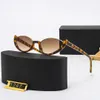 2022 Luxury Hot Luxury 1247 Gafas de sol para las mujeres Marca Cat Eye Designer Estilo de verano Rectángulo Completo Marco superior Protección UV UV Ven con paquete