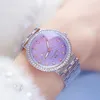 グラデーションの時計女性有名ブランドダイヤモンドの女性の腕時計デザイン女性モントトレフェムメ210527のための創造的な女性の時計