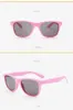 Moda dzieci okulary przeciwsłoneczne dzieci039 Dziecko przeciwsłoneczne czarne okulary przeciwsłoneczne Antiuv400 Baby Sunshading Okulass Dziewczyna chłopiec pełna ramka Sun9612354