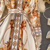 Kadın Mahkemesi Rüzgar Baskı Maxi Elbise Sonbahar Retro Turn-down Yaka Düğmesi A-Line Elbiseler Kore Moda Bohemian Uzun Robe 210419