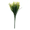 Decoratieve bloemen kransen grote verkoop 1 tak kleine kunstmatige planten gras nep floral plastic eucalyptus voor El bruiloft tafel decor (schreeuw