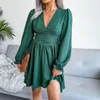 2022 Wiosna Jesień Sexy Głębokie V Neck Plised Sukienka Odzież damska Casual Solid Slim Długi Rękaw Pulower Mini Party Dress Vestidos