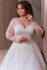 Plus storlek 2021 en linje bröllopsklänningar brudklänningar v nacke långärmad spets appliqued sweep train vestidos de novia