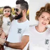 Julfamilj Matchande Kläder Tshirt Mamma Dotter Baby Boy Kid Girls Fader Son Kortärmad Topptecknad T-shirt 210417