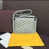 Çantalar Bir Messenger Çantası Plumet Zarf Köpek Diş Mini Satchel Üç Katmanlı Bir Omuz Küçük Kare Çanta Cüzdanları Erkekler BB7137050