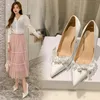 Zapatos de vestir Estilo Blanco Boda francesa Mujer Tacón de aguja Punta estrecha Flor de satén Moda nupcial Banquete alto