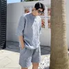 IEFB Korean Streetwear Fashion Short Sleeve T-shirt Three Dimensional Embossed Summer Twp Pieces Set + Causal Shorts Suit 9Y7248 210524