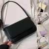 Cross Body Bags Fashion Candy Color Flap Uppgift för kvinnor Lyx Handväskor Designer Shoulder Crossbody Bag Kvinna Flat Pu Bag