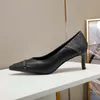 Designer tacchi alti scarpe da donna sandali firmati piedi nudi in pelle di coccodrillo abbinati a bottoni modelli di moda primaverili e autunnali