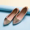 Lolita 2022 Nieuwe vrouwen Zachte ballet platte schoenen PU lederen hart knop puntschoen dames opvouwbare slip op gouden zilveren loafers schoenen