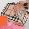 Non-Woven Plaid Bathing Bag For Men And Women Universal Wash Waterproof Bath Pocket Travel Storage 210729