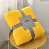 Cobertor macio de lã de coral para colcha amarelo amarelo sofá quente cobertor inverno esfera coberta colcha 211122