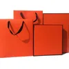 ギフトラップファッション全体のオレンジ色の箱バッグパーティーアクティビティウェディングフラワースカーフ財布宝石包装装飾2596279