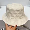 broderie de chapeau de seau