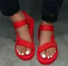 جديد النساء الصنادل الصيف الحلوى الألوان حزام مشبك لينة رغوة الوحيد عارضة الأحذية النسائية في الهواء الطلق شاطئ الأحذية زائد الحجم 35-43