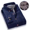 Camicia di jeans invernali di alta qualità di marca di moda da uomo calda foderata in pile di velluto denim s 4XL maschio che tocca il fondo 210626