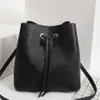 Borse a tracolla originali di alta qualità Borse moda Borse Borsa a secchiello Neonoe Donna Stile classico Borsa a tracolla in vera pelle Designer donna designer di lusso