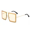 Mens Kvinnor Lyxig designer Solglasögon Mode Rivet Ornamental Oversize Modern Sun Glasögon för män JC2161